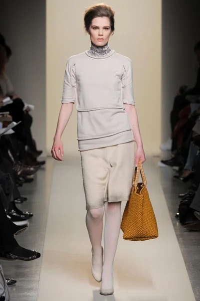 Look 14